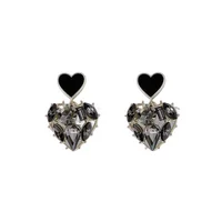ピアス